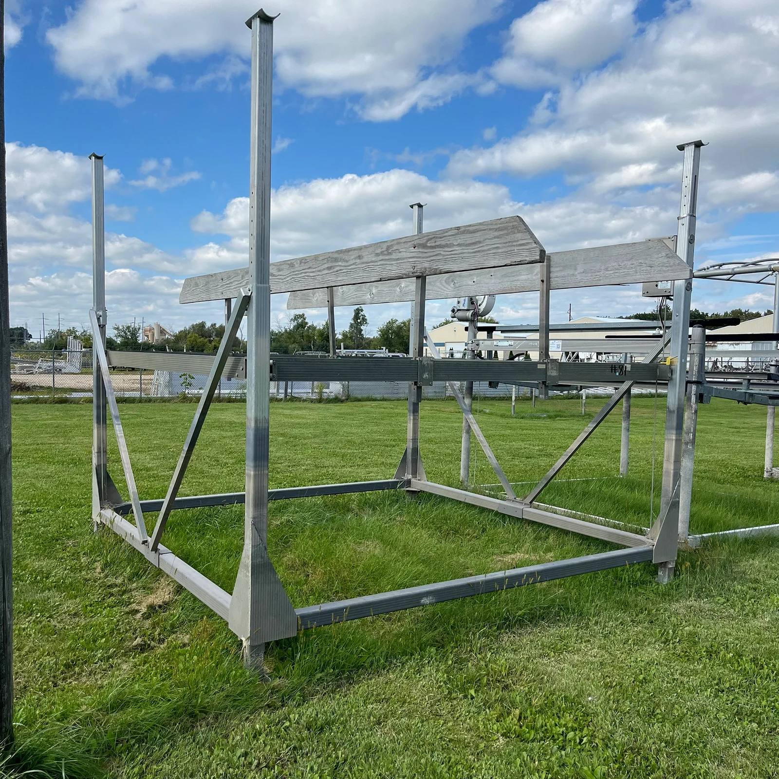 Hewitt 4,000lb Capacity Boat Lift